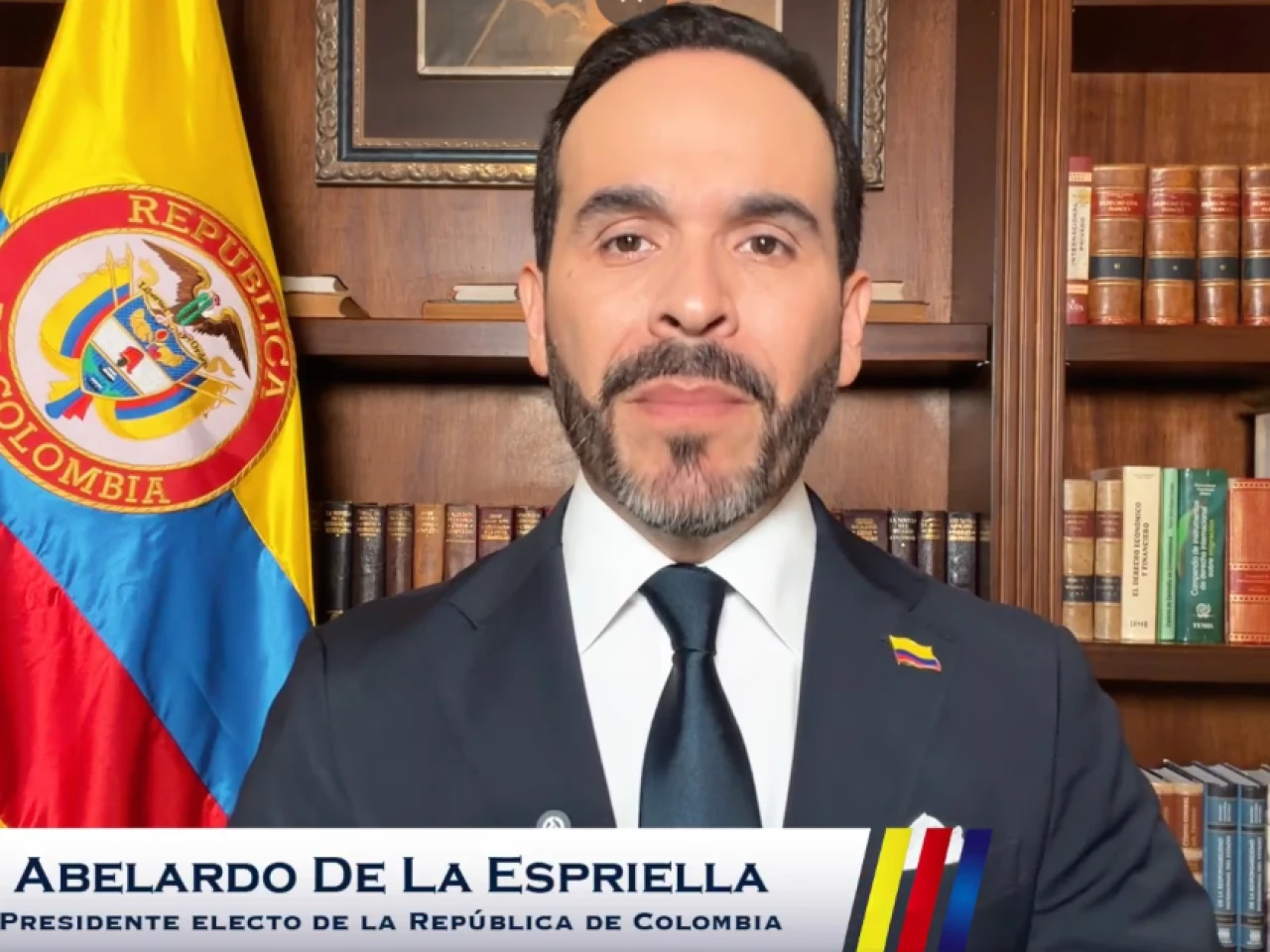 De la Espriella denuncia supuesto golpe de Estado y suspende empalme