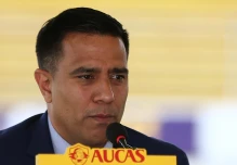 César Farías se llevó el premio al mejor técnico de la LigaPro 2022
