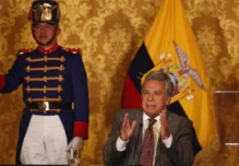 Lenín Moreno delega a José Agusto Briones funciones que tenía Vicuña