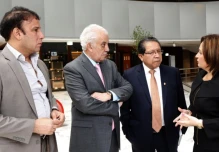 Ecuador negocia con Odebrecht
