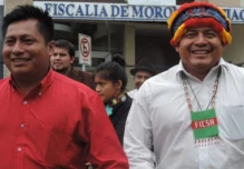De paralizar servicios públicos se acusa a líder shuar detenido