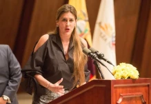 Califican juicio político contra excanciller Espinosa como “deporte extremo” 