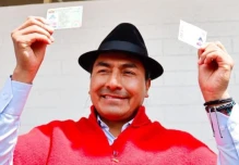 Iza y Correa se enfrentaron en redes sociales 