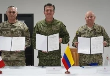  Militares de Ecuador, Colombia y Perú coordinan operaciones en triple frontera 