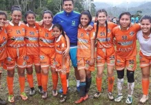 Chumpi es una futbolista shuar con grandes retos 
