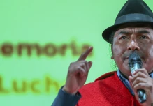 La Conaie califica de "auto golpe de Estado"