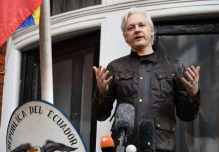 Assange tuvo hijos en su estadía en Embajada de Ecuador