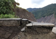 Asambleístas exigen al Gobierno declarar el estado de emergencia en la red vial amazónica