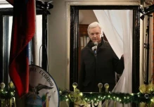 Ecuador no responderá a rumores sobre supuesto fin del asilo de Assange
