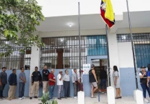 Corte Constitucional validó prohibición de votar con el teléfono en la mano