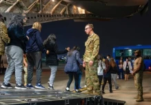 Más de 9.000 ecuatorianos deportados enfrentan dificultades para reinsertarse