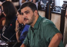 ¿Por qué la distribución de combustibles enfrenta a Noboa con Álvarez?
