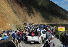 Clamor por una nueva ruta debido a continuos deslaves en carretera Gualaceo-Plan de Milagro
