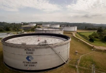La moratoria petrolera y minera puede ahuyentar aún más la inversión extranjera de Ecuador