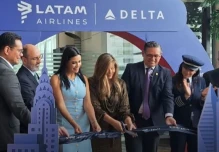 Latam inauguró vuelo directo Guayaquil-Nueva York