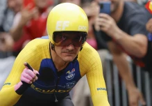 Carapaz y Narváez tomarán la salida en el campeonato de ruta