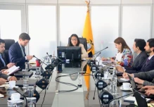 El FMI busca retomar la segunda revisión pendiente con Ecuador 