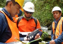 Ecuador cambia la tasa minera y baja meta de recaudación