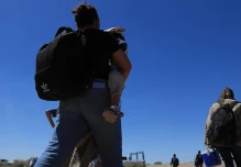 Una ola de secuestros causa alarma entre migrantes de la frontera de México con EE.UU.