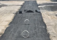 Bloquean pista aparentemente clandestina de casi un kilómetro en zona costera de Ecuador