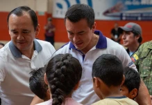 Noboa advierte de una "trampa" que afectaría a la dolarización