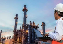 OPEP+ acuerda elevar la producción de petróleo en 188.000 barriles diarios