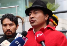 Iza amenaza con un levantamiento indígena contra la minería