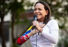 Machado dice a Noboa que la entrega de su Nobel será histórico para la región