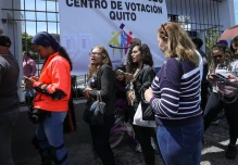 Miles de venezolanos vivieron una fiesta democrática en Ecuador