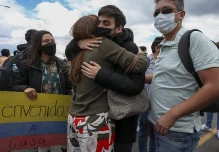 203 ecuatorianos y 6 colombianos llegaron a Quito en el segundo vuelo humanitario
