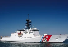 Barco de Guardacostas de EE.UU. llegó a Manta