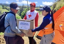Familias damnificadas por sismo en Carchi reciben asistencia 