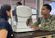 USNS Comfort concluyó su misión médica en Manta