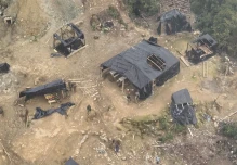 Uniformes militares colombianos fueron hallados en campamentos de minería ilegal