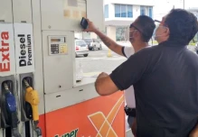 Los combustibles bajaron de precio en Ecuador