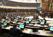 La Asamblea Nacional censuró a Andrea Arrobo
