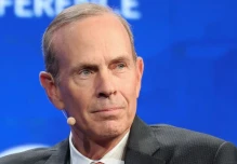 Mike Wirth advierte sobre la posible escasez global de crudo por bloqueo en Ormuz