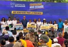 Gobierno condonará deudas de pescadores y entrega apoyo productivo en Esmeraldas