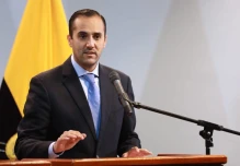 El gobierno condena agresión de Rusia y busca sacar a cerca de 700 ecuatorianos de Ucrania