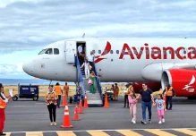 La conexión aérea Manabí y Galápagos inició