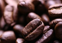 Las condiciones climáticas en Brasil y Vietnam han elevado el precio del café