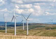 Ecuador tardará al menos dos años en aprovechar energía renovable privada