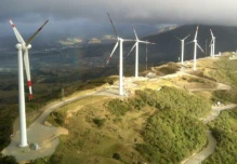 Energía solar y eólica, pero también petróleo y gas, dentro de los planes de De la Espriella para Colombia