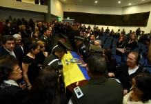 Funeral de Julio César Trujillo fue con honores de Estado y condecoración