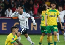 Liga goleó y acaricia la final de la Copa Sudamericana