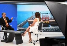 Gobierno adquiere barcaza de generación eléctrica 
