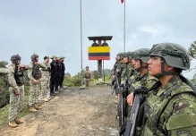 Ecuador y Perú fortalecen cooperación militar en la frontera