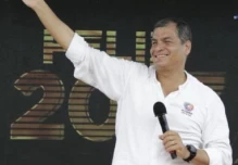 Correa advierte como posible que digan que él, o Glas, recibieron sobornos de Odebrecht