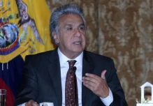 A Francisco Carrión se suman dos bajas diplomáticas más