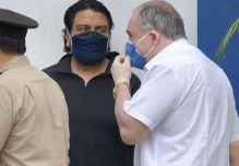 Juez dispone arresto domiciliario para Bucaram, mientras que Morales usará grillete
